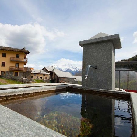 Mountain Cave Hotel Aosta Ngoại thất bức ảnh